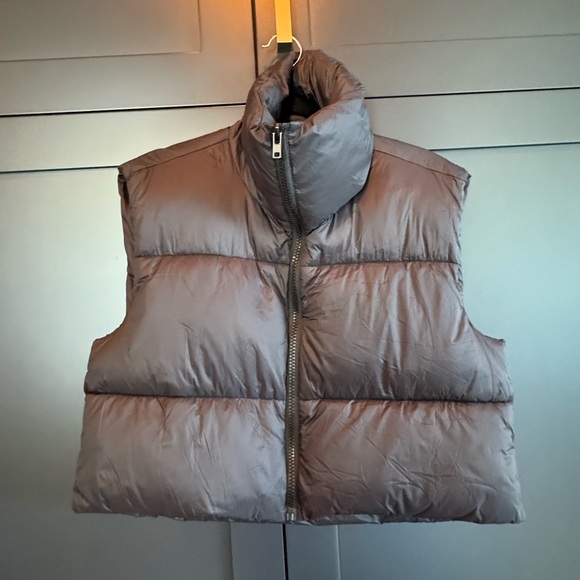 Cropped down vest - Picture 5 of 6